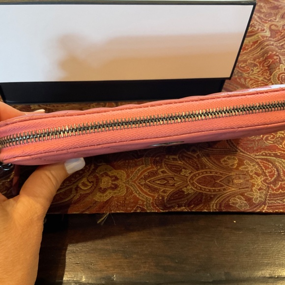 🔥 RARE! CHANEL• Chevron Stitched Tassel Charm Zip Wallet- one of a kind! - Picture 13 of 16